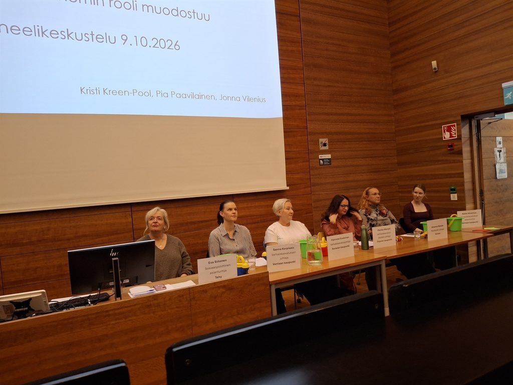 Paneelin keskustelijoina toimivat Eva Siitonen Tehy (vas.), Sanna Korpisalo Vantaan kaupunki, Hannele Koskinen Keravan kaupunki, Marika Warsell Espoon kaupunki, Johanna Nevala Keravan kaupunki ja Netta Hilvenius Vantaan kaupunki.